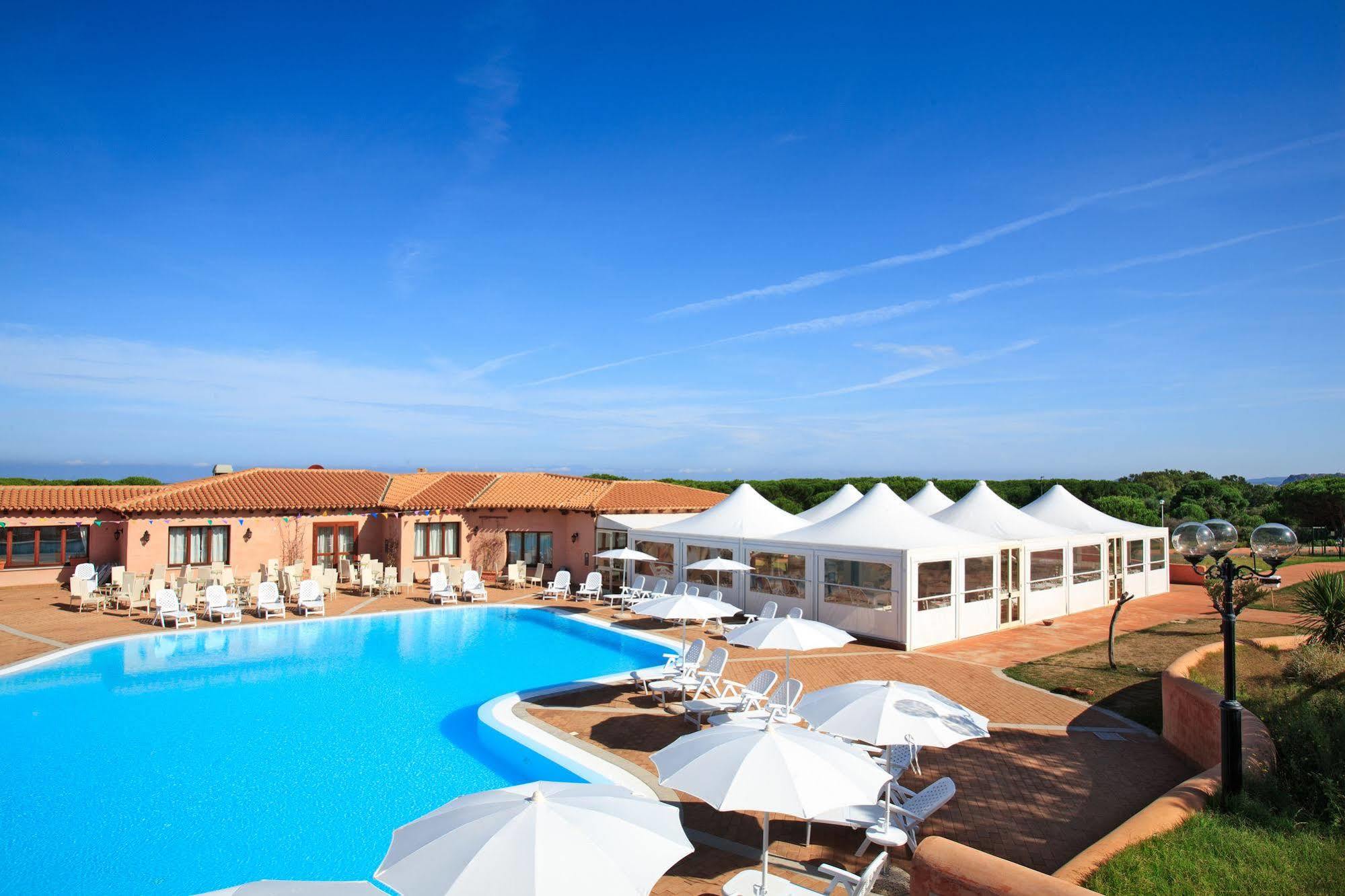 Borgo Dei Pescatori Hotel Aglientu Exterior foto