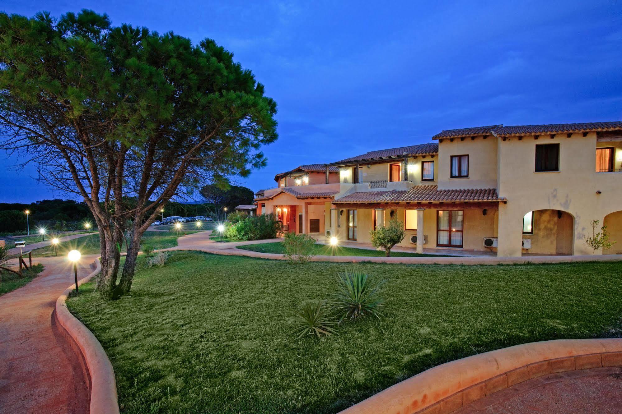 Borgo Dei Pescatori Hotel Aglientu Exterior foto
