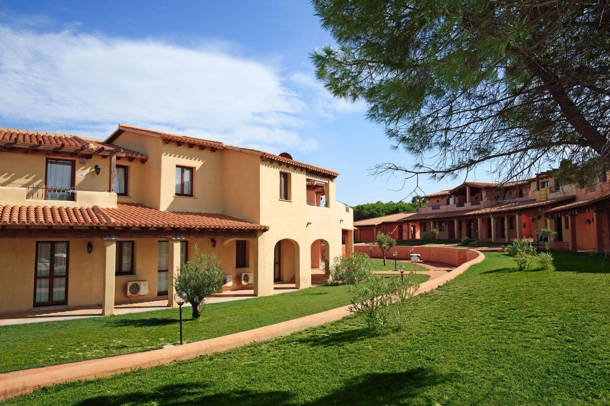Borgo Dei Pescatori Hotel Aglientu Exterior foto