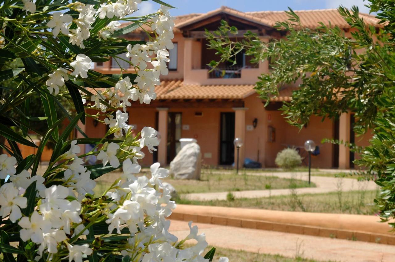 Borgo Dei Pescatori Hotel Aglientu Exterior foto
