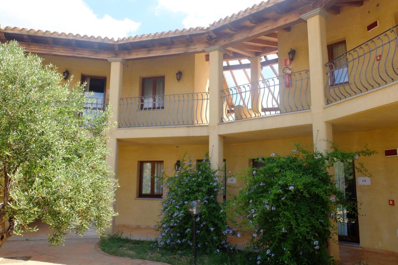 Borgo Dei Pescatori Hotel Aglientu Exterior foto